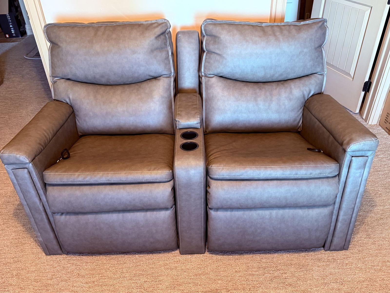 RV Manual Recliners with center console