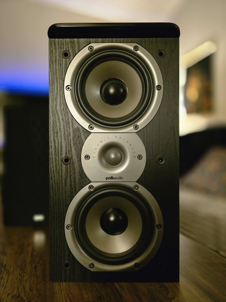 Polk Audio TSi200 Bookshelf Speakers - Black, Pair