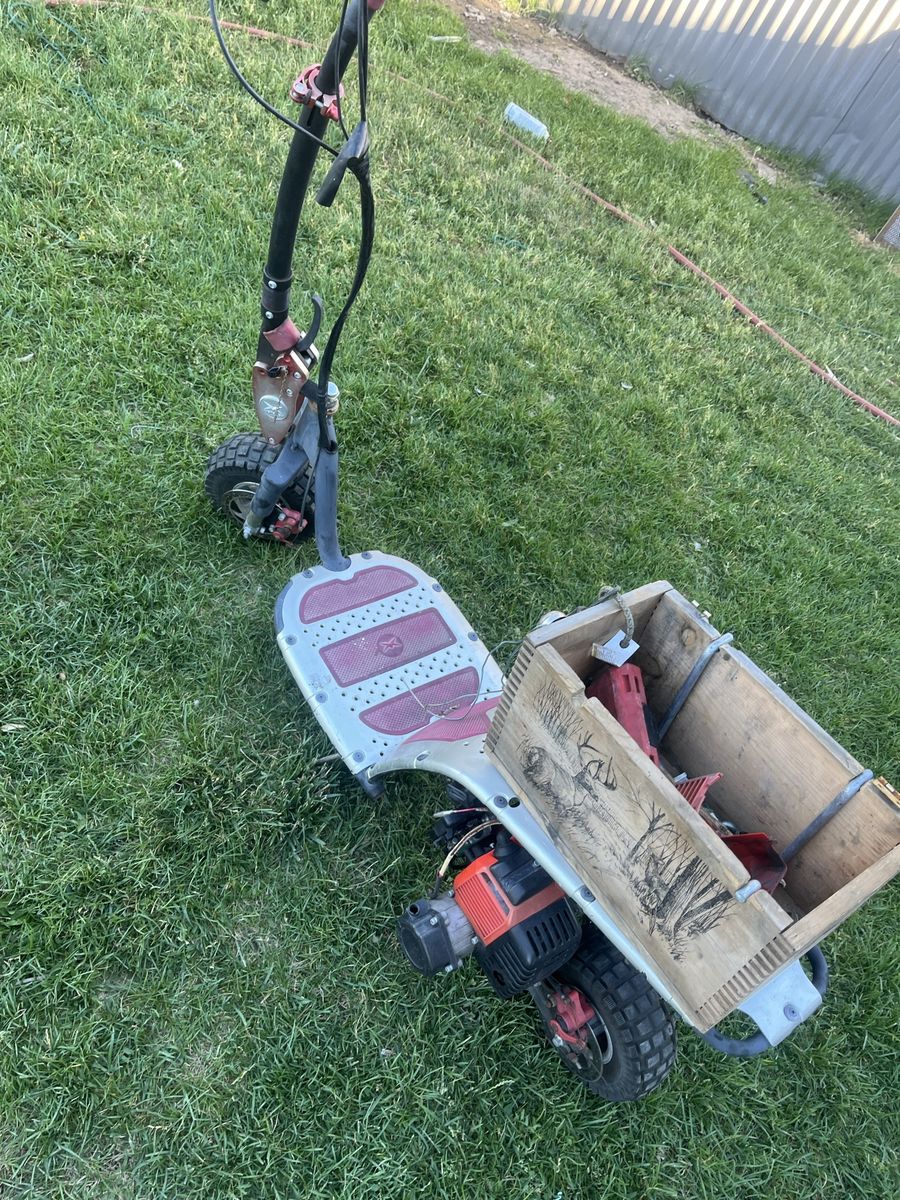 43cc 2-Stroke Gas Scooter with Wooden Cargo Box - Needs Carburetor Repair