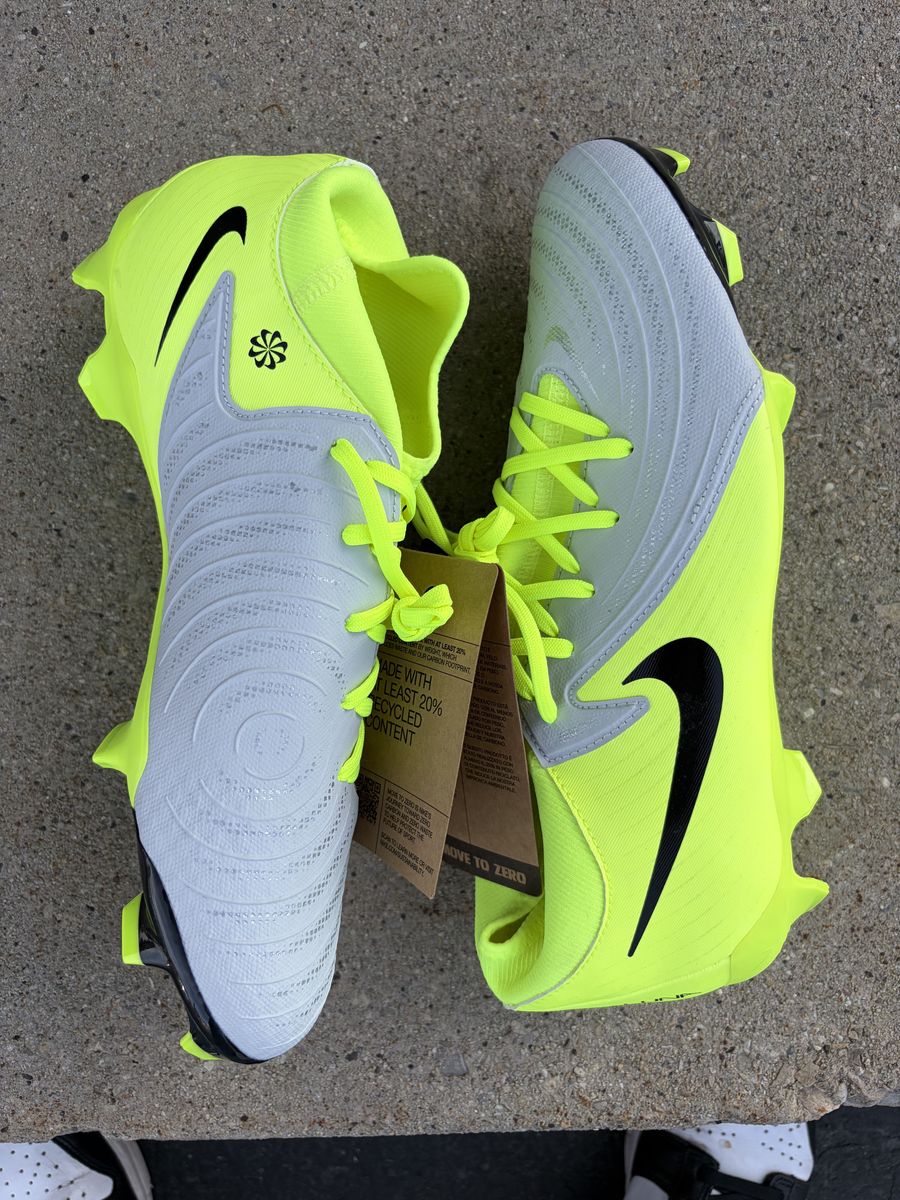 Nike Phantom Vaper size 8 New