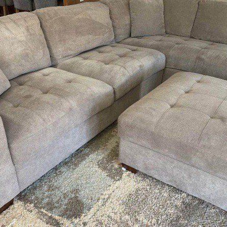Sectional Couch with Ottoman and Storage - Light Gray Tufted Fabric, Used