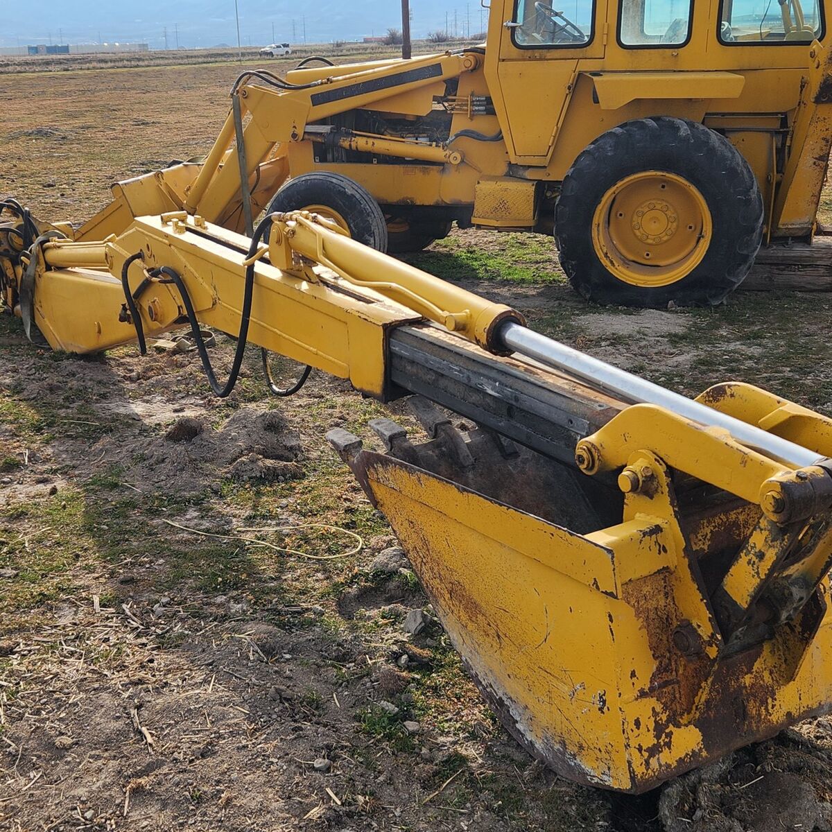 International Backhoe IH 260 A