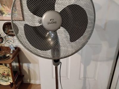 Wind Chaser Tower Fan