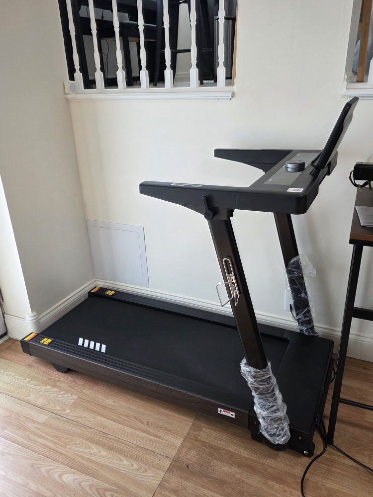Main image 6