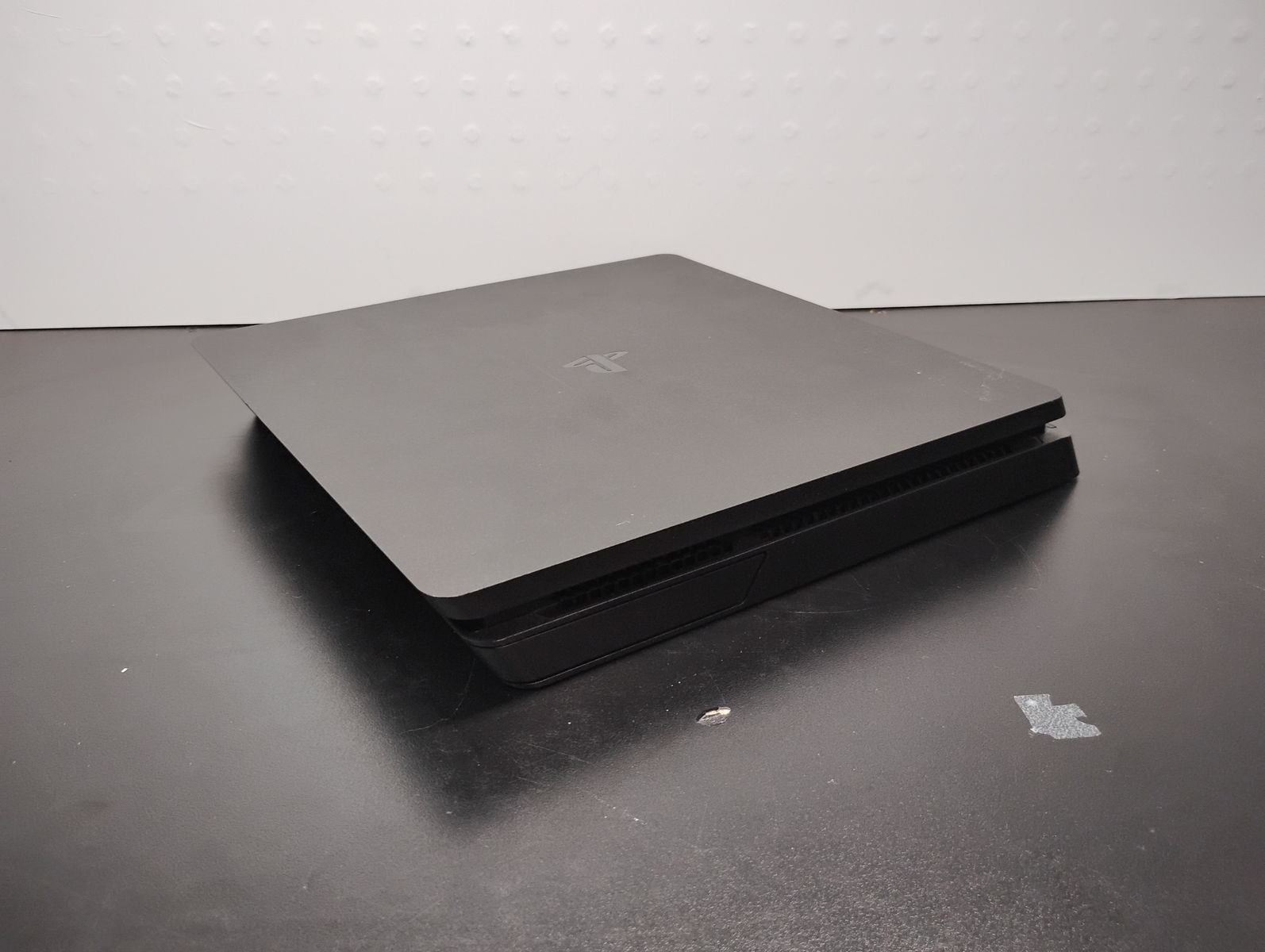 Main image 3