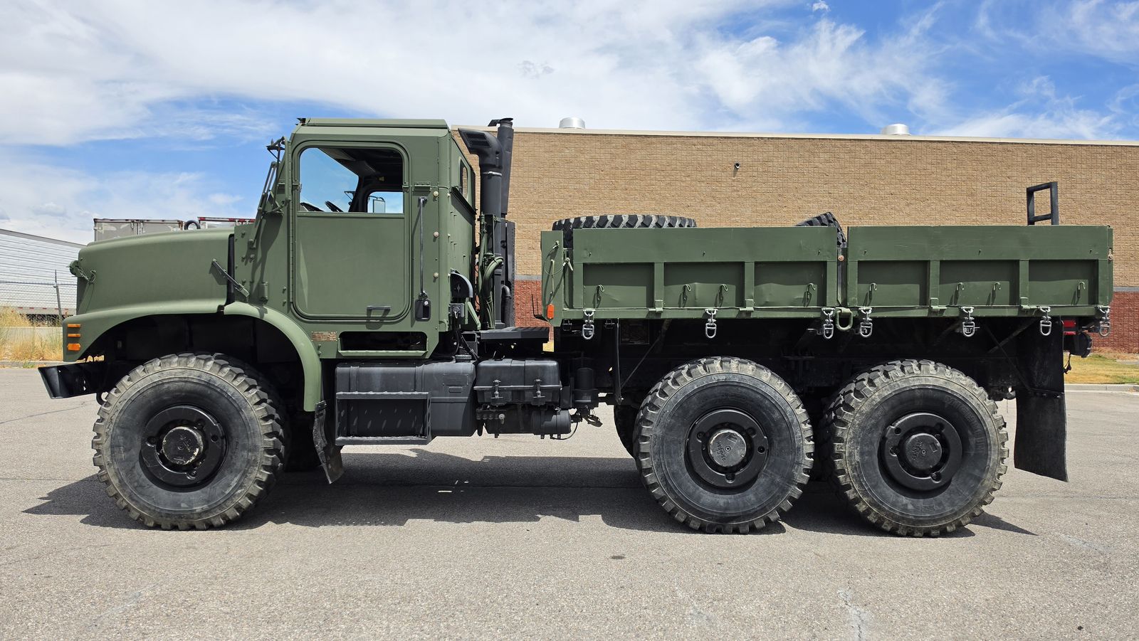 2002 Oshkosh MTVR MK23 6x6 Cargo Truck