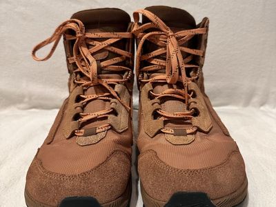 Altra Lone Peak women’s size 7 rose color, lightweight, mid hiking boots