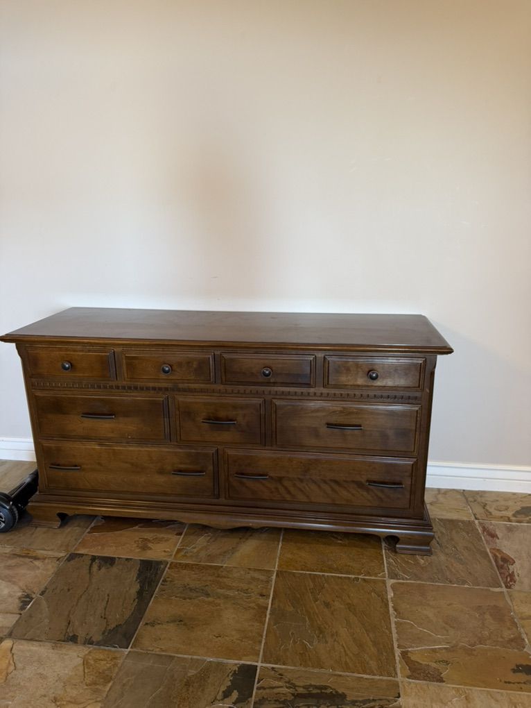 Ethan Allen Dresser