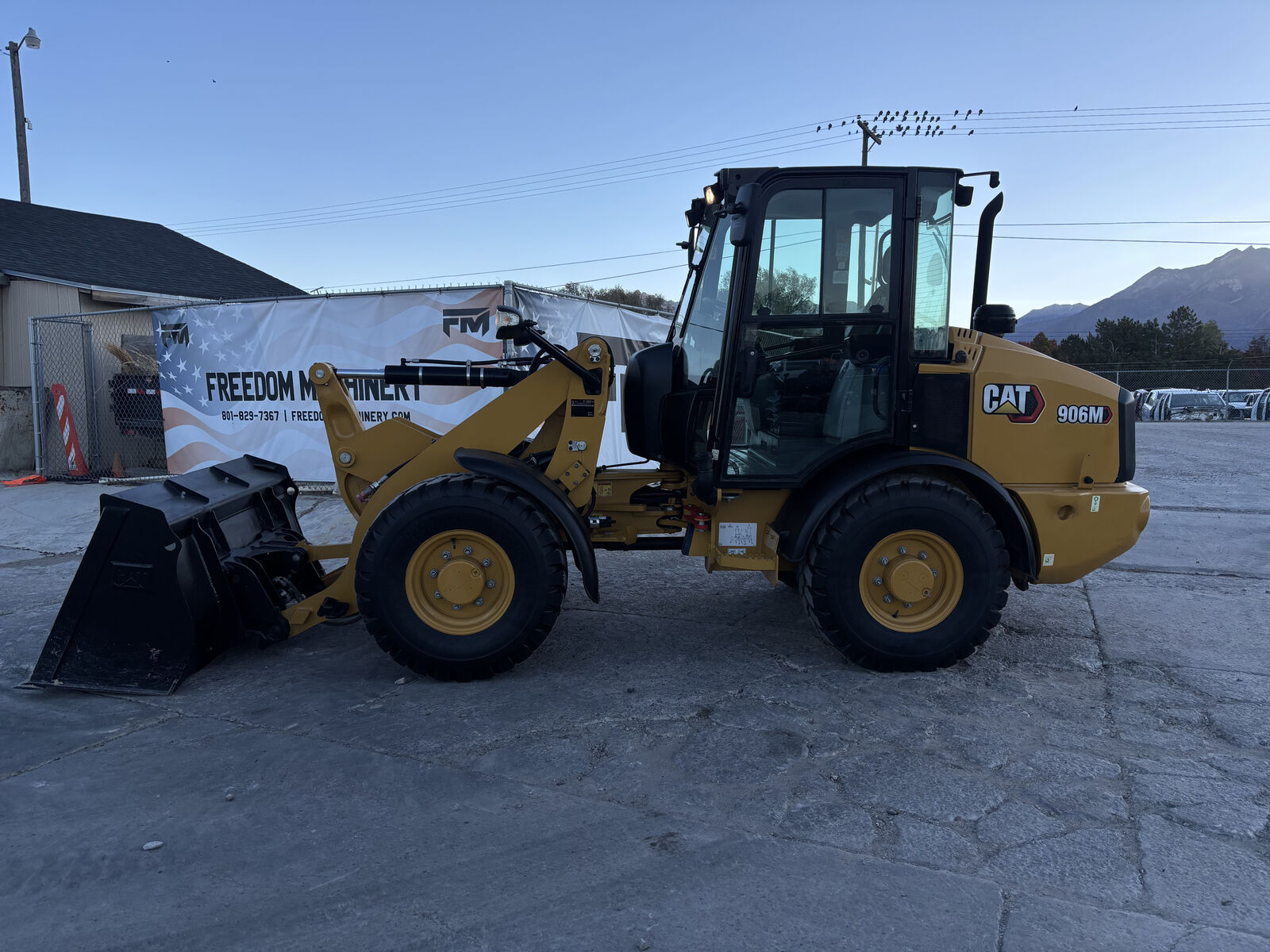 Caterpillar 906M Wheel Loader Tractor