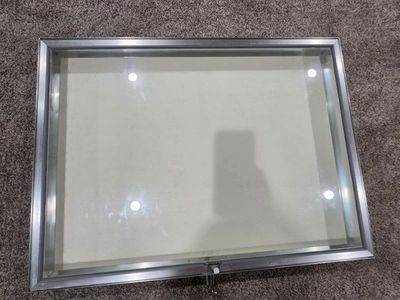 Retail Display Case with Glass Lid and Lock