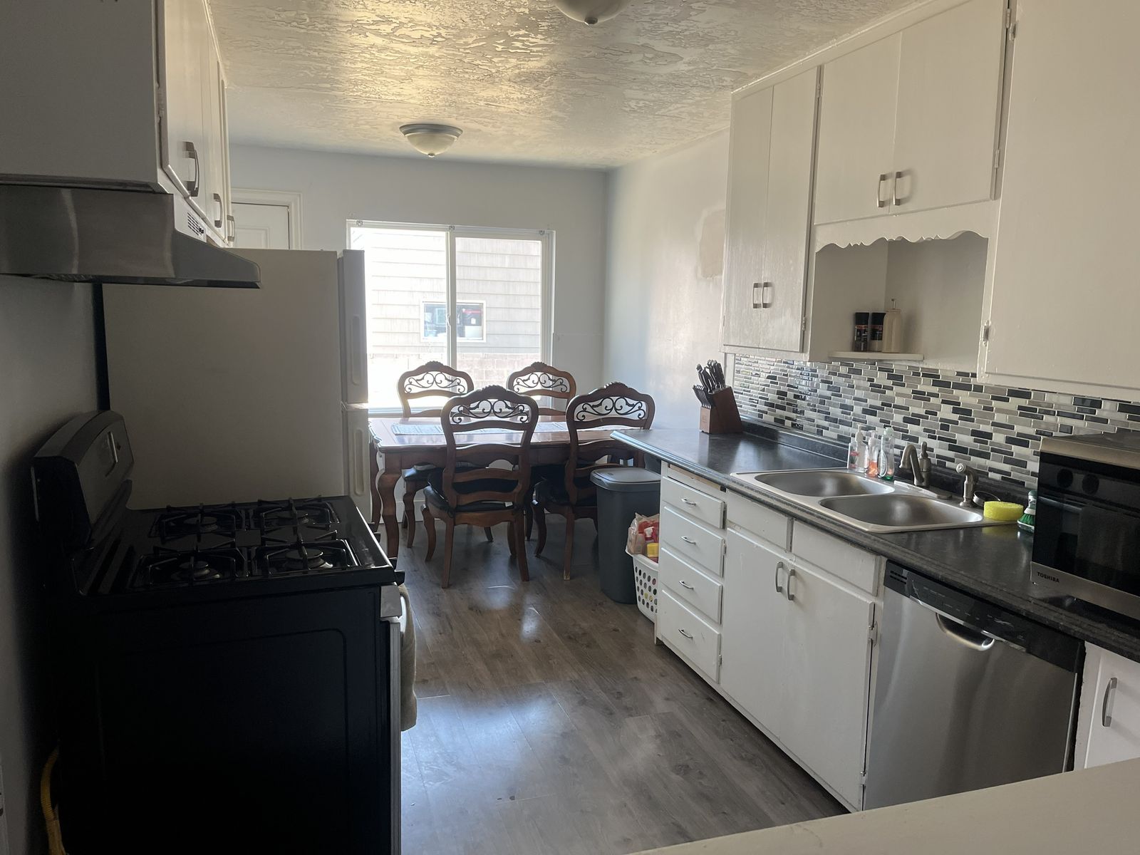 Main image 11