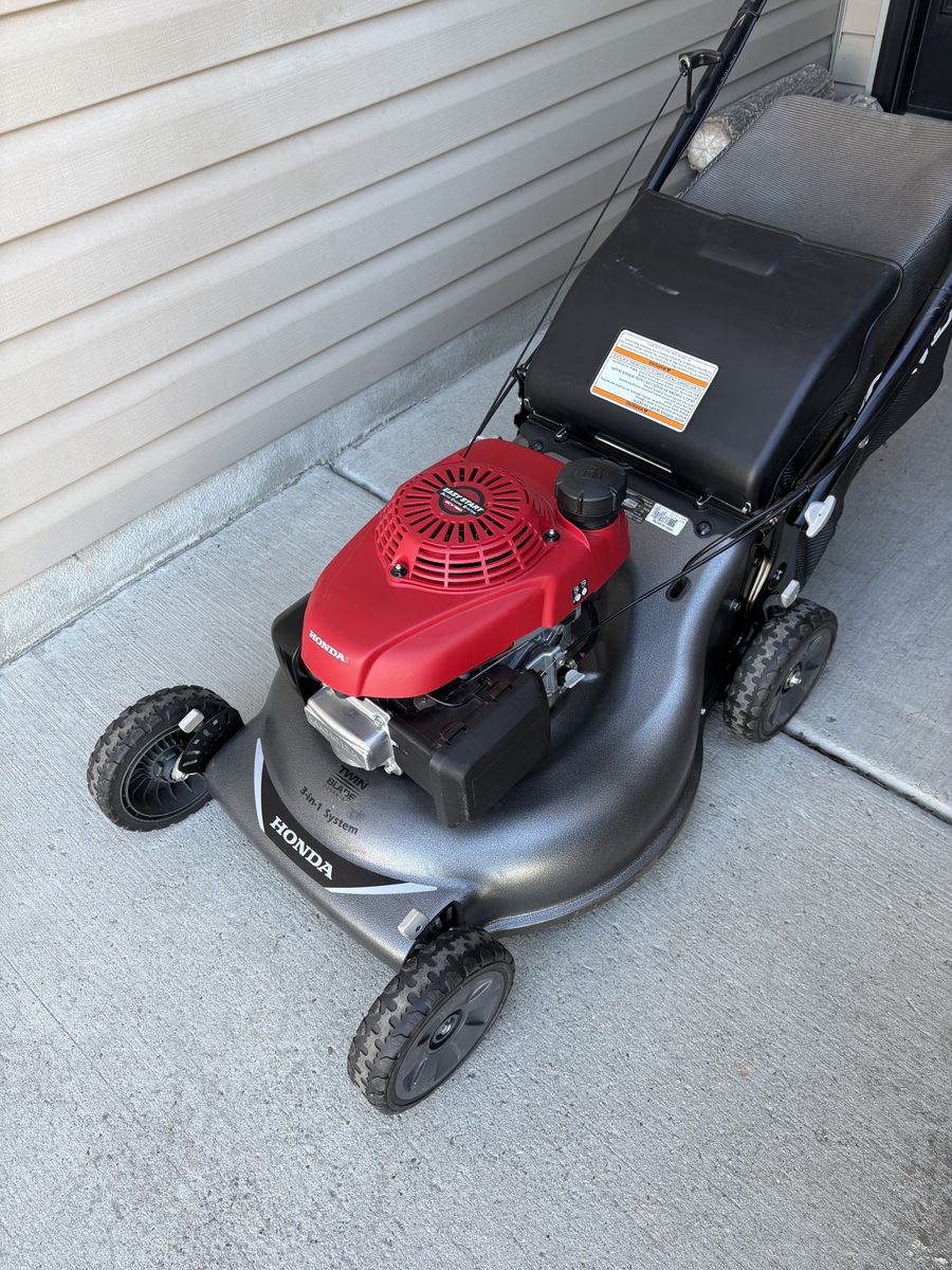 HONDA HRR216 (  NEW CONDITIONS  )