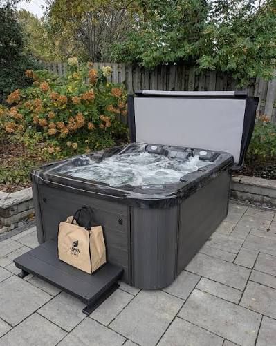 Crystal Spas 4 Person Hot Tub | No Float Lounger, Easy Entry, LED Lighting | Ask About Financing Options!
