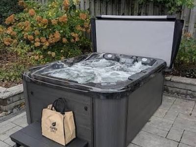 Crystal Spas 4 Person Hot Tub | No Float Lounger, Easy Entry, LED Lighting | Ask About Financing Options!