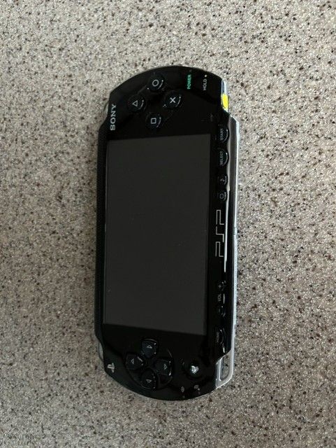 SONY PSP-1000 BUNDLE