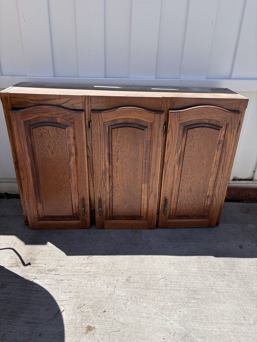 Great cabinet for extra storage 12Dx32Hx49.5