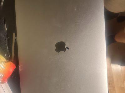 Apple MacBook Pro 15" (Model A1707) Space Gray - Touch Bar