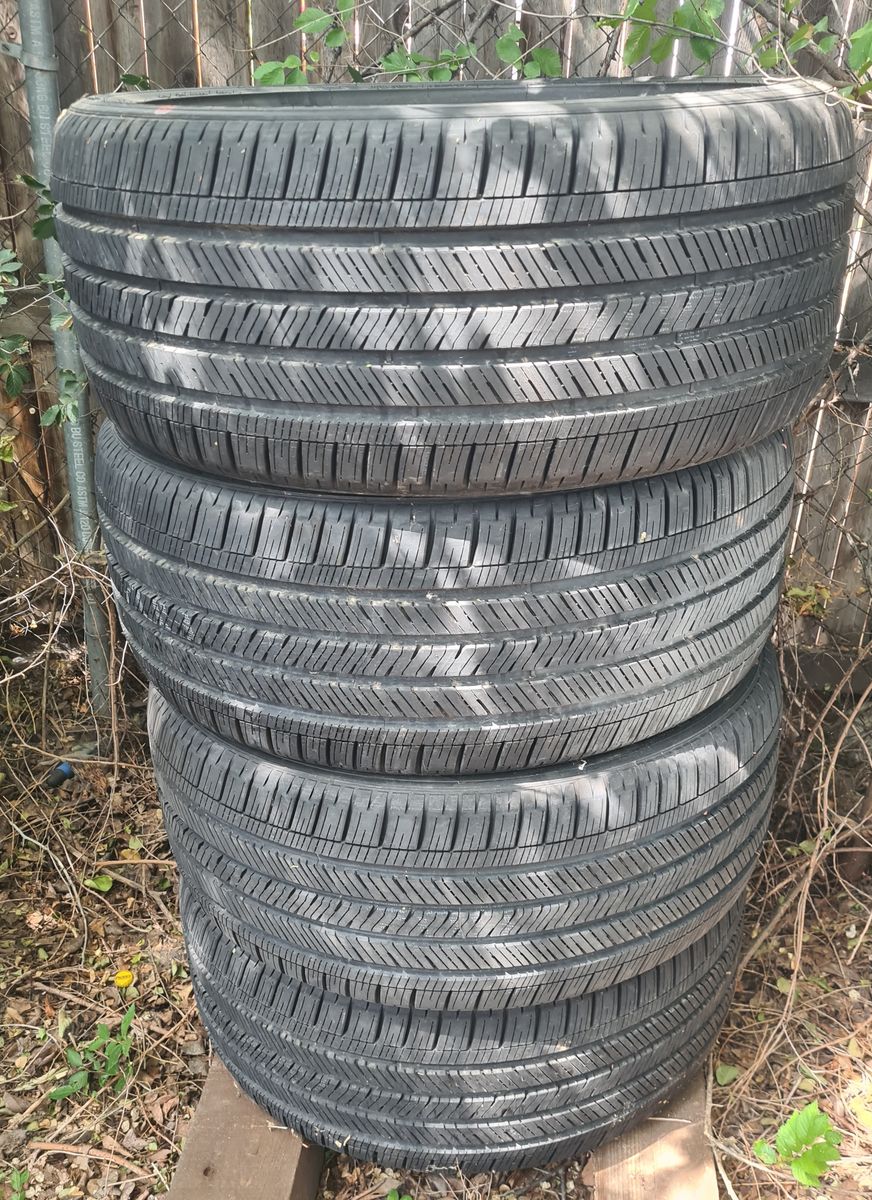 Goodyear Eagle Touring 275/40r22 107w tires set