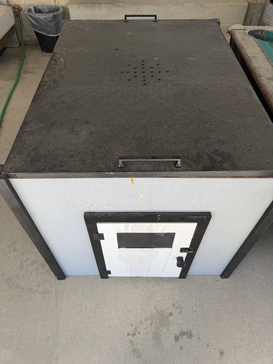 Custom Dog House w/ Removable Lid