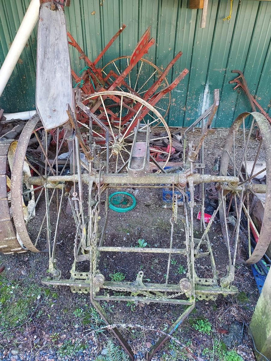 Antique Hay Rake – Steel Wheels – Farm Equipment