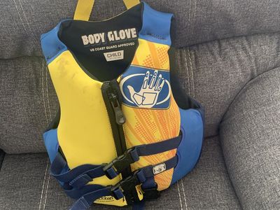 Body Glove Child's Life jacket