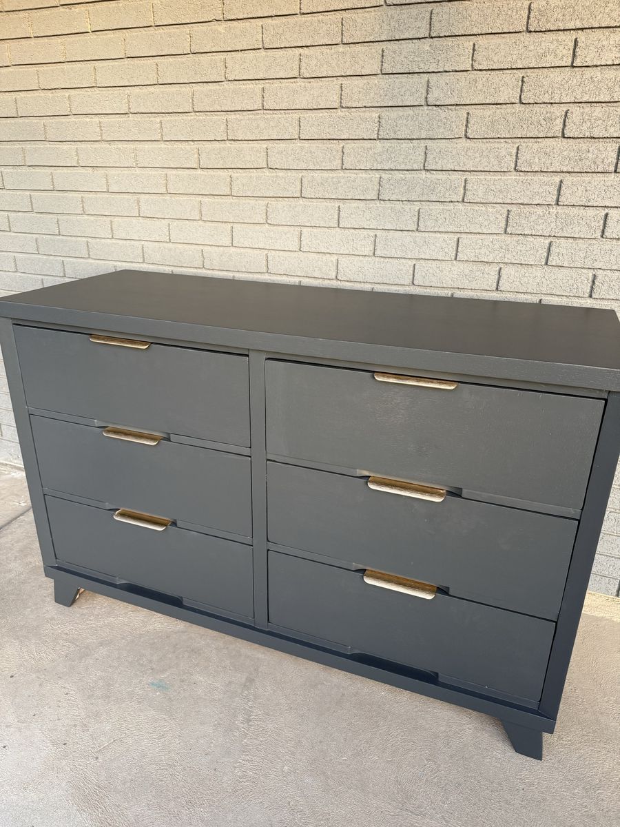 Wood 6 Drawer Dresser