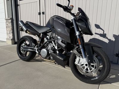 2008 KTM 990 Super Duke - Carbon Fiber Accents, LED Headlight, ASV Levers