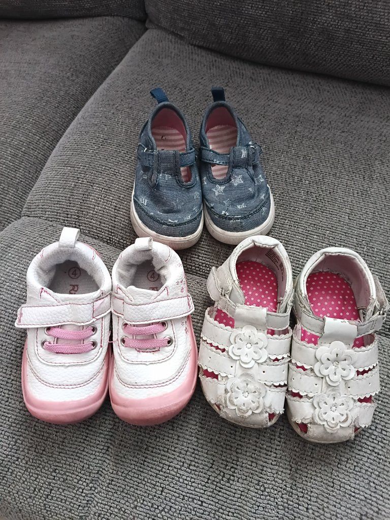 Baby shoes lot