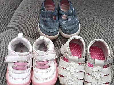 Baby shoes lot