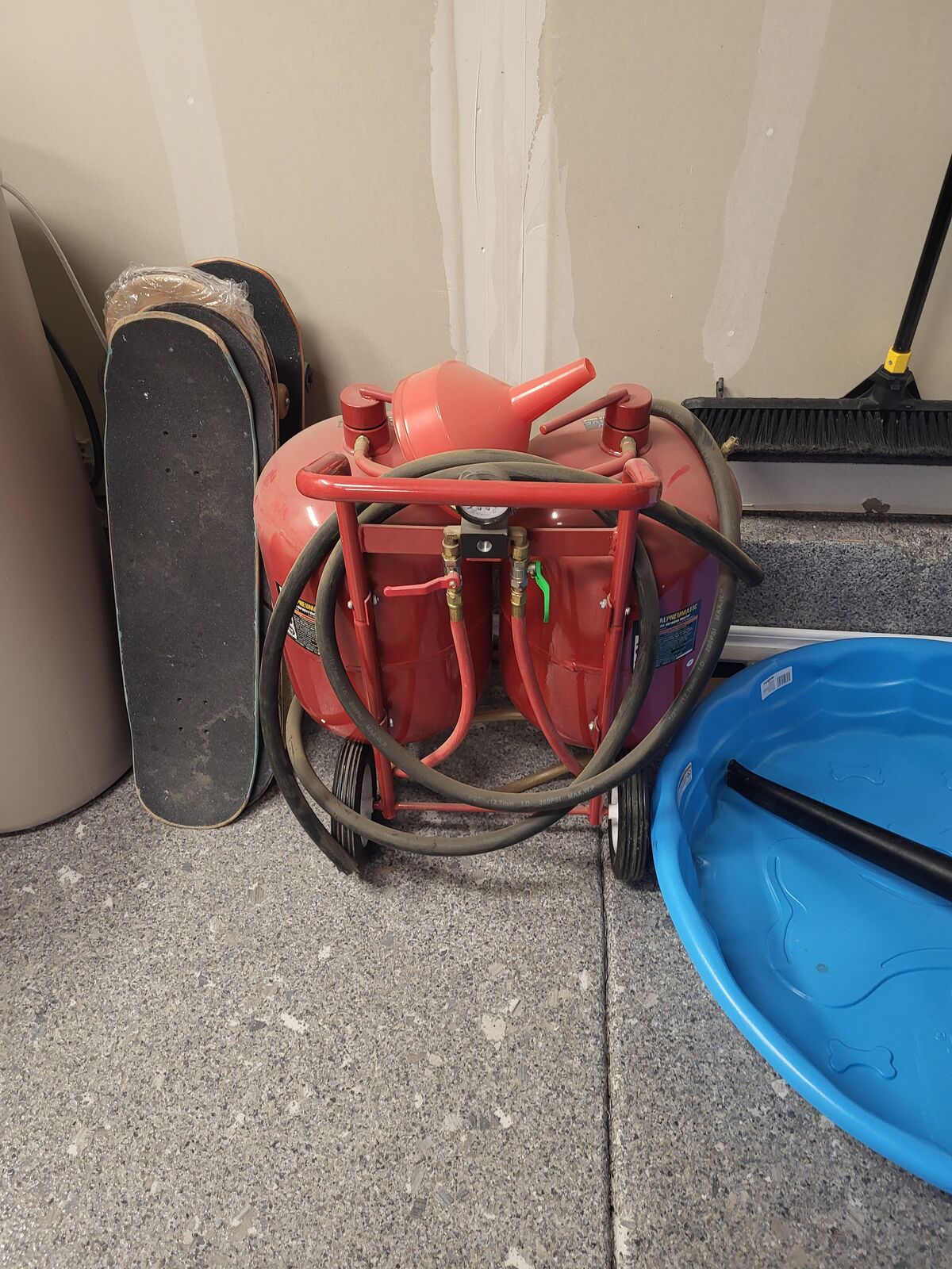 Dual Media Abrasive Blaster