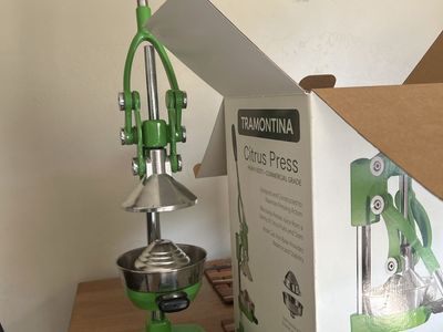 Tramontina Commercial Grade Heavy-Duty Citrus Press Juicer - Green