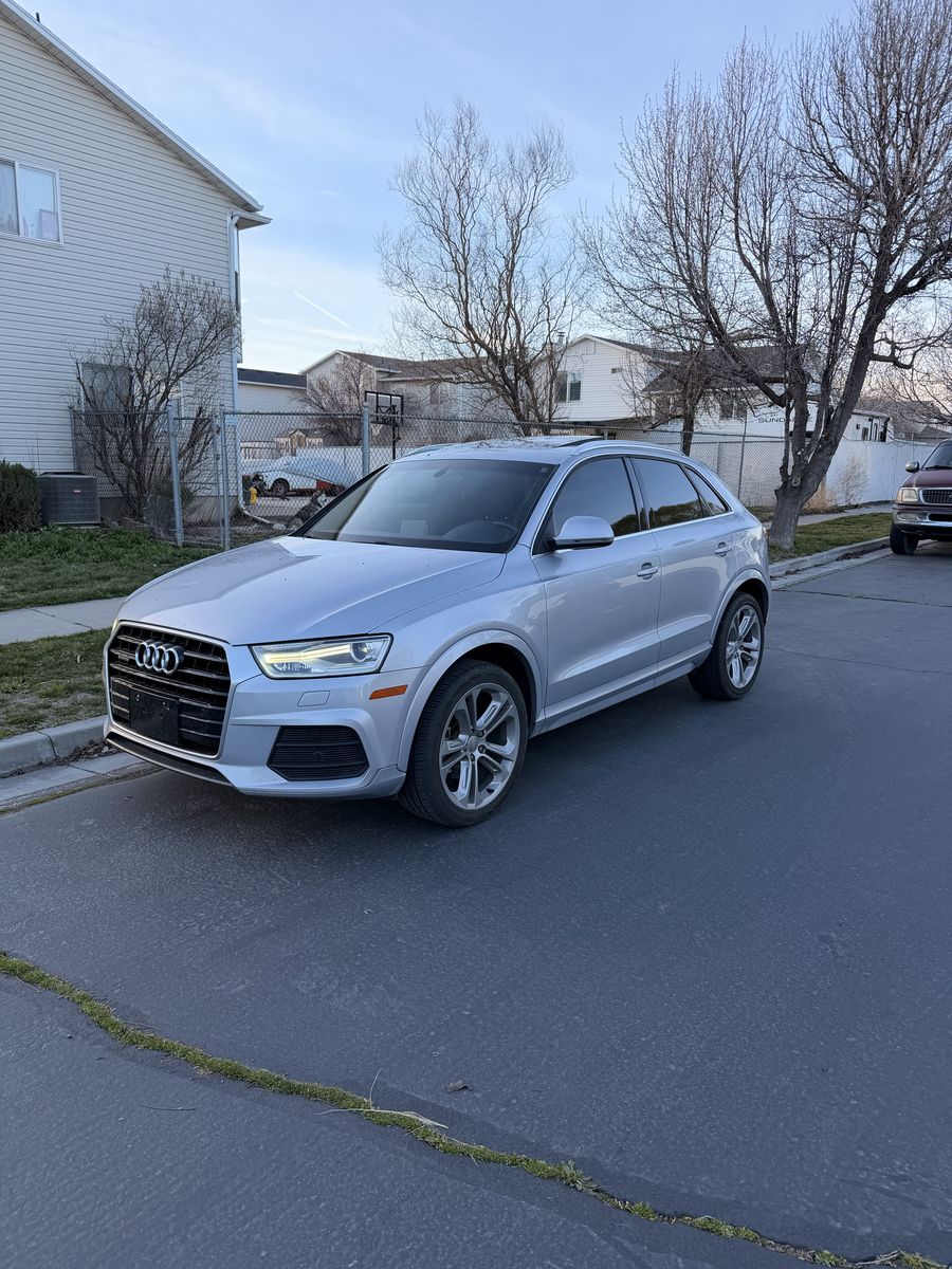 2016 Audi Q3 Sport Premium Plus