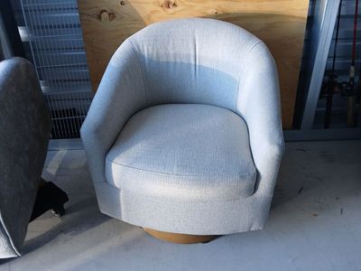 Swivel chair