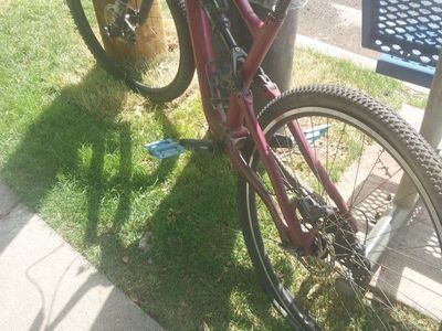 Specialized Stumpjumper Full Suspension Mountain Bike - Purple/Maroon Part Spiker, builder.