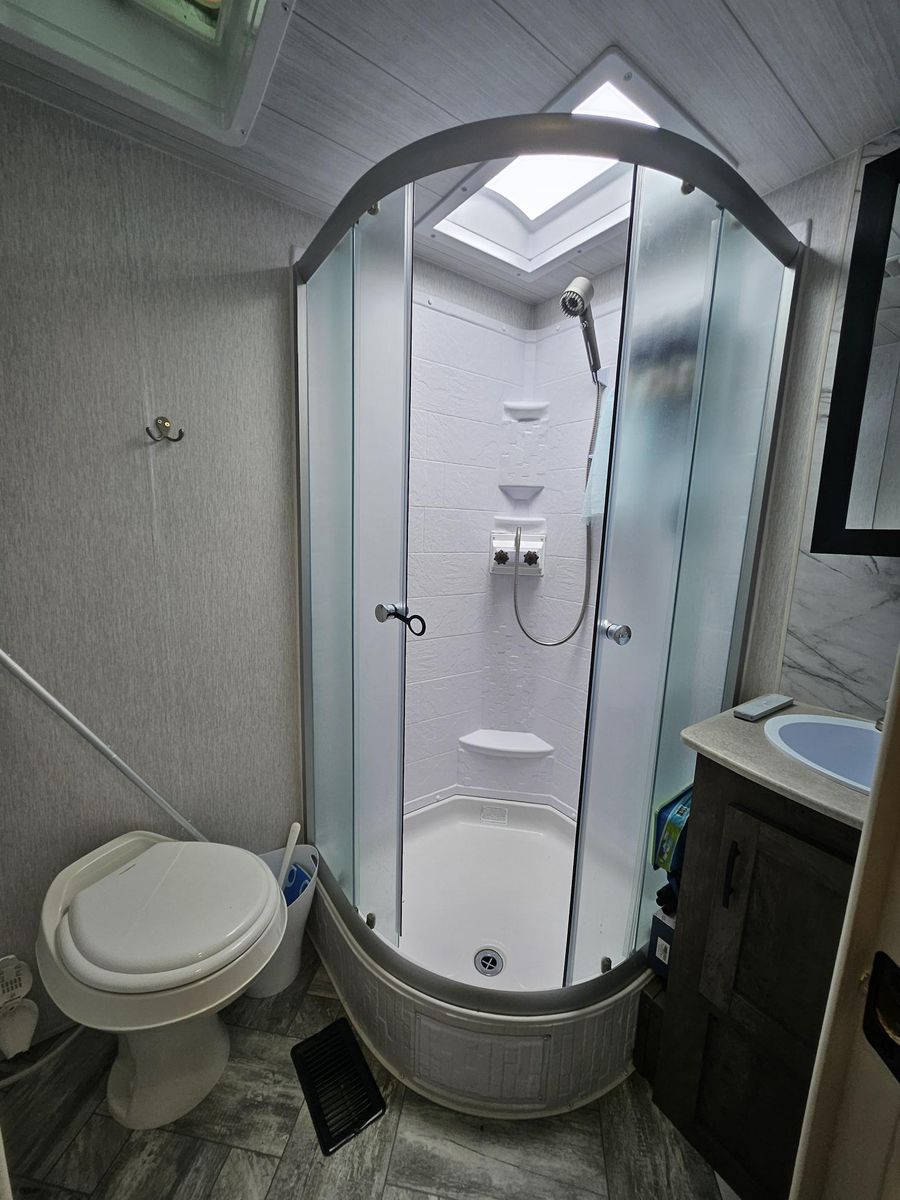 Main image 11