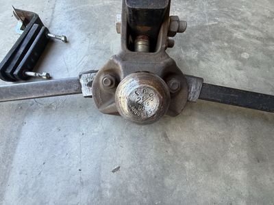 Equalizer Weight Distribution Hitch with 2 5/16" Ball & 10,000lb Capacity for Towing