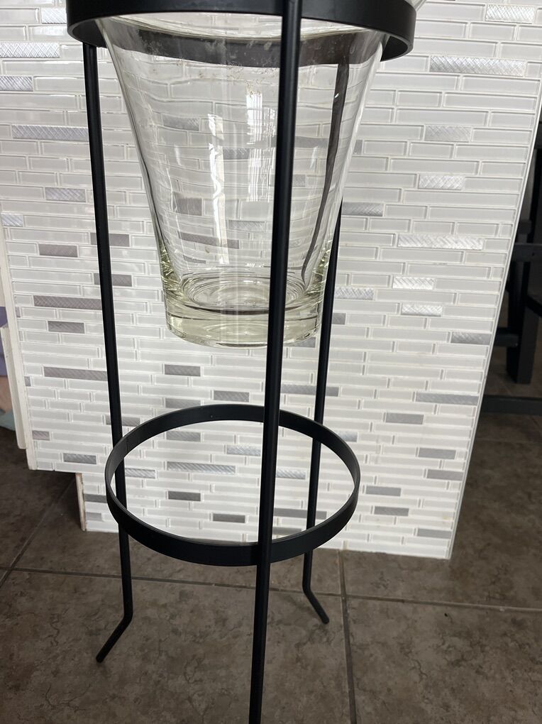 Glass flower pot holder