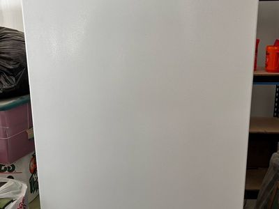 Amana Stand Up Freezer 15.7 cu. Ft.