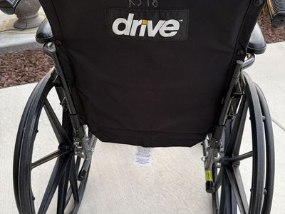 Drive Medical Cruiser III Wheelchair, Black, Standard Adult Size, Detachable Foot rests - like new.