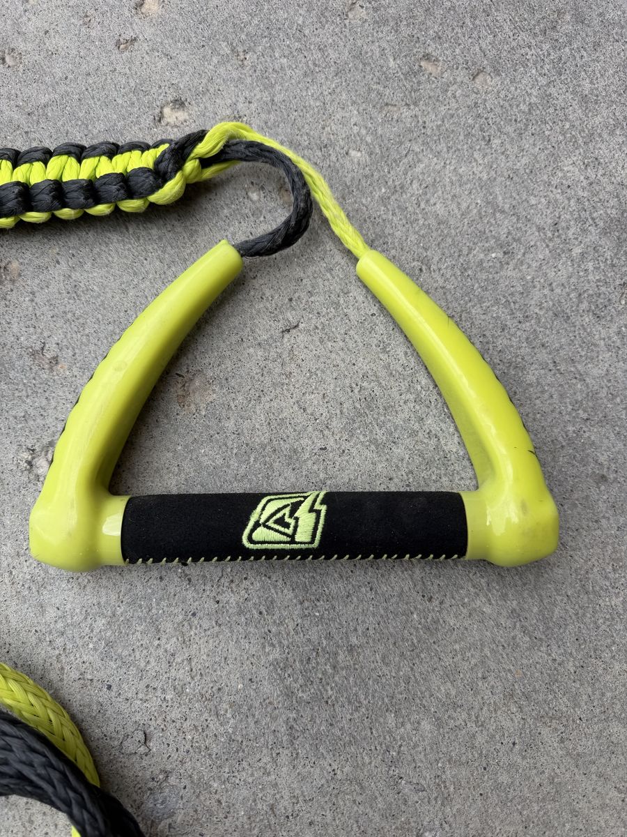 Free Wake Surf Handle and Rope Black and Neon Yellow Used Good-~15’ long