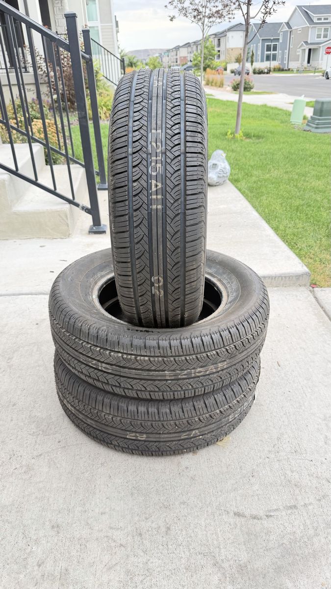 215/65R15 Yokohama Avid Touring S