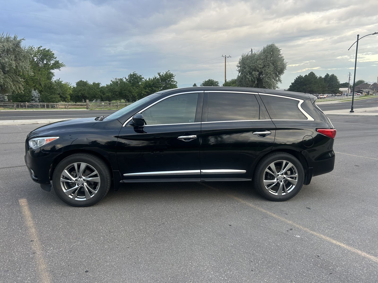 2013 Infiniti JX35 Base