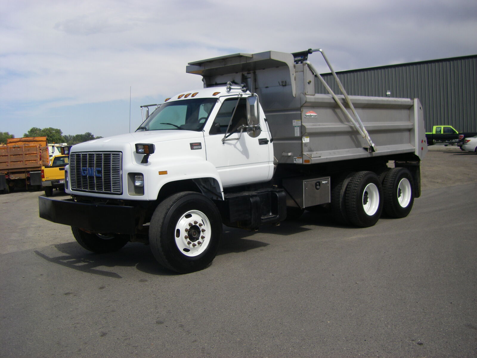 1999 GMC C8500 Tandem Dump with Stainless Steel Bed