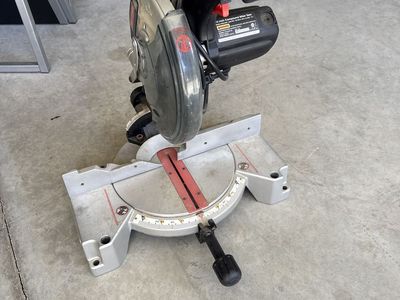 Craftsman 10” compound miter saw