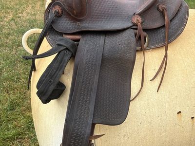 Refurbished vintage 14 inch saddle