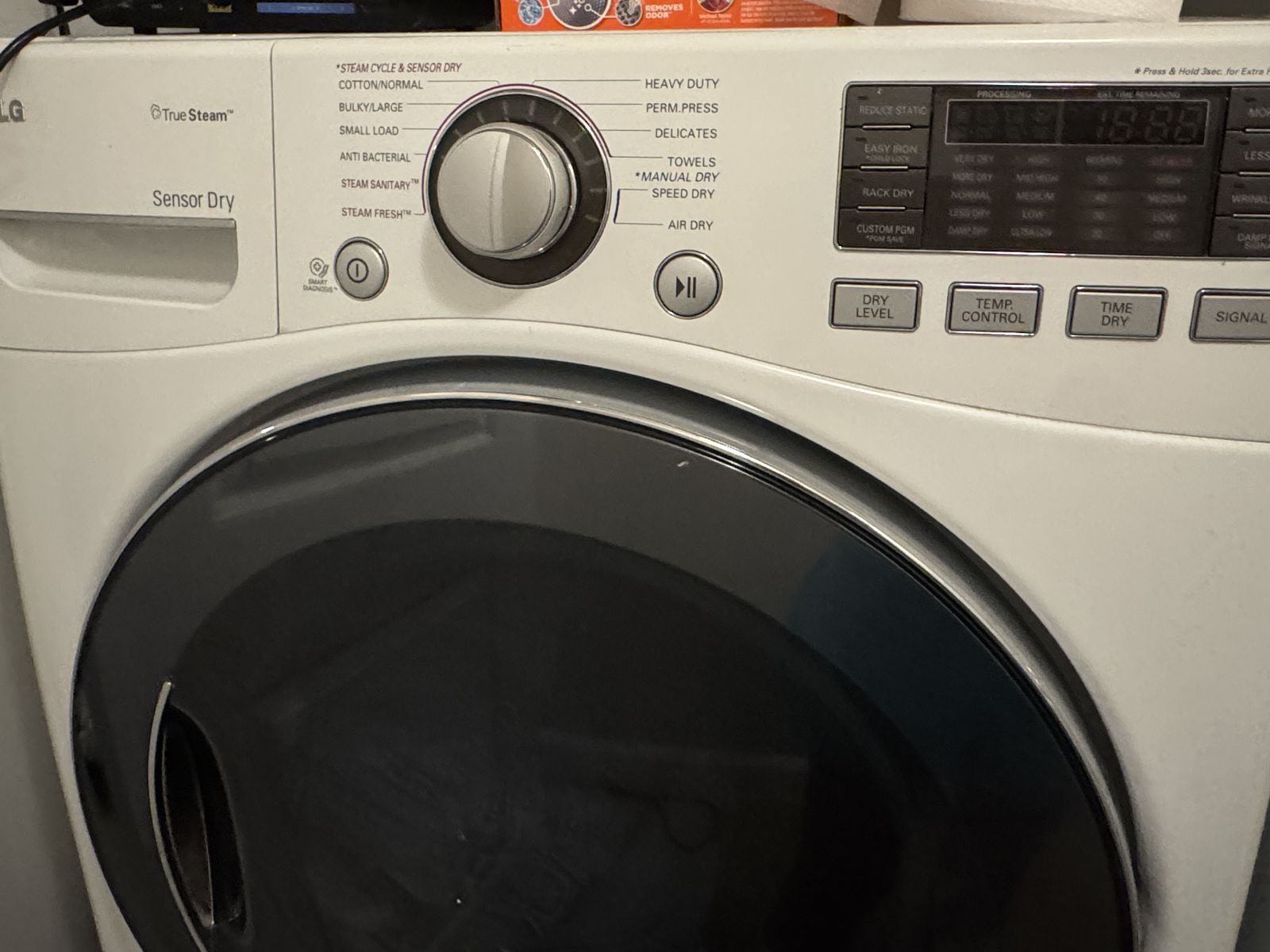 LG Washer & Dryer set w/pedestals