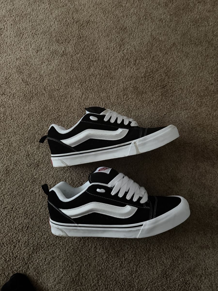 Vans Old Skool Skate Shoes Black/White Low Top Casual Sneakers - Size 10 Unisex Suede
