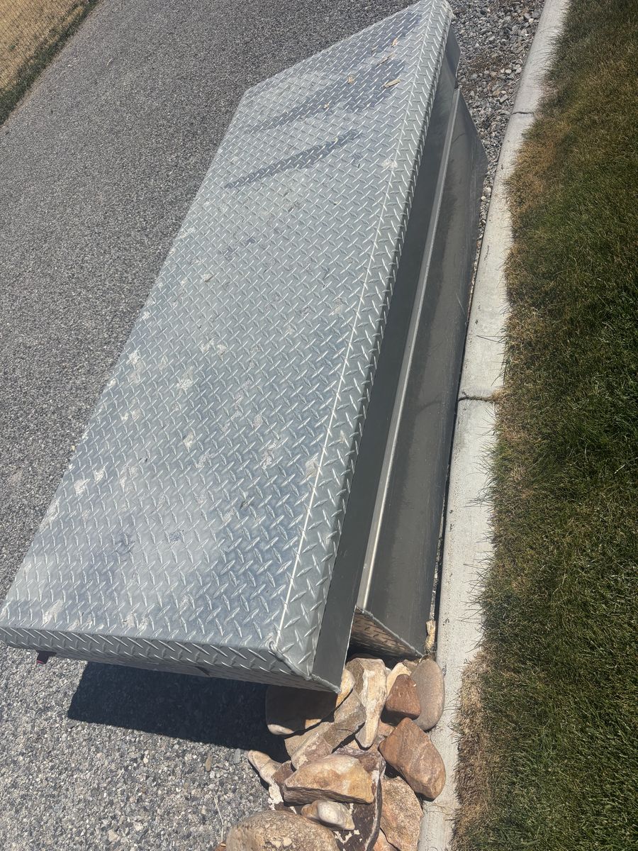 Toolbox for full size truck