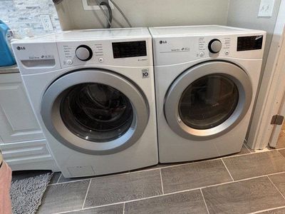 LG Front Load Washer and Electric Dryer Set (WM3500CW & DLE3500W) - White