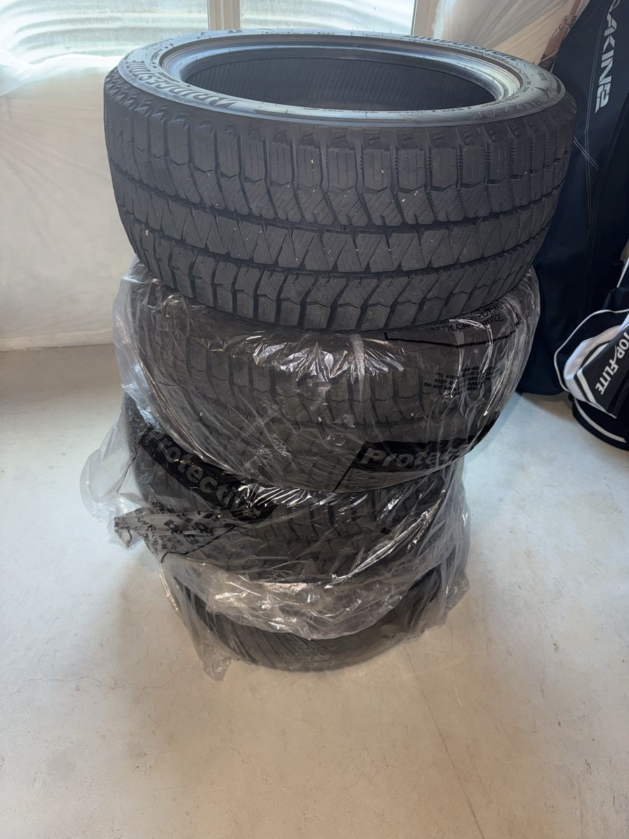 Bridgestone Blizzak Winter Tires 225/50r17